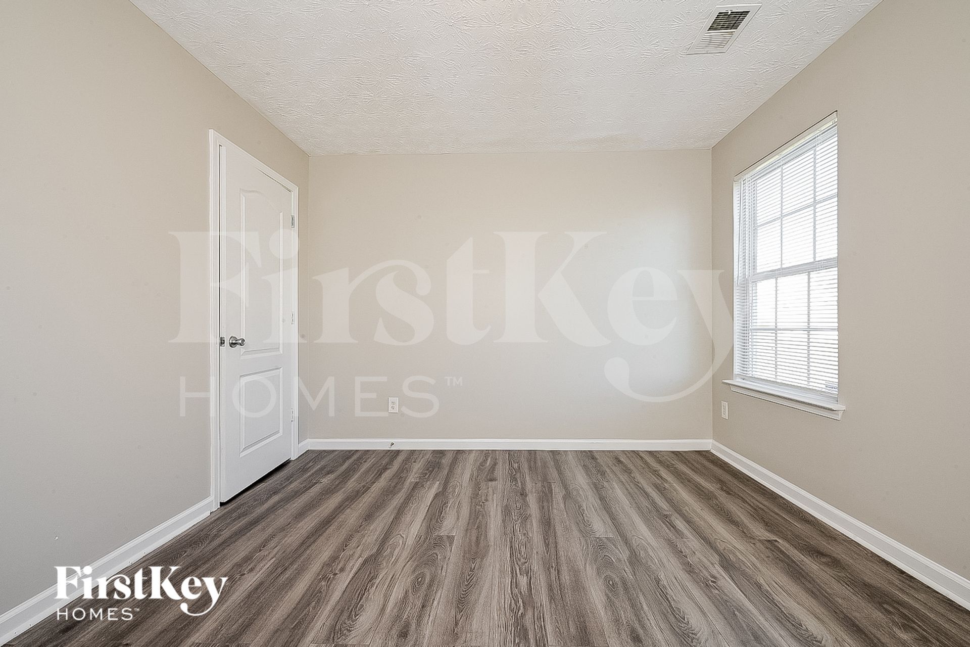 Building Photo - 180 Heaton Dr