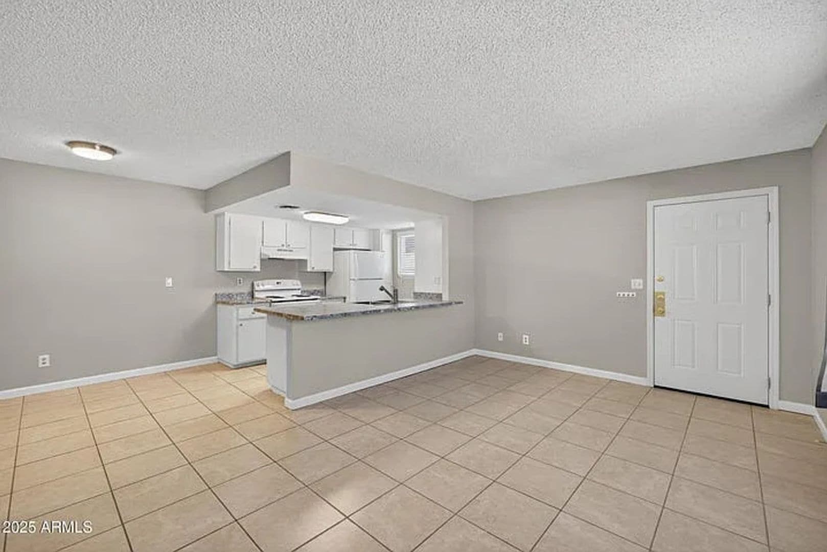 Building Photo - 860 E Brown Rd