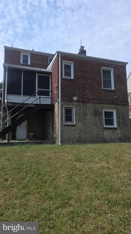 Building Photo - 157 Chesapeake St SW