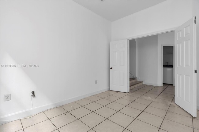 Building Photo - 11270 NW 48th Terrace