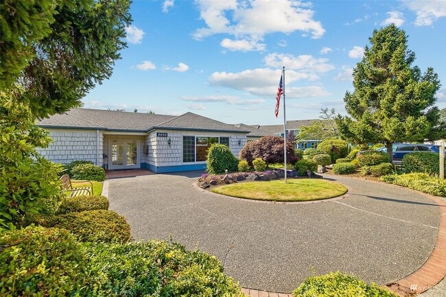 Clubhouse - 8620 Onyx Drive Unit E