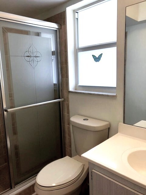 Building Photo - 1115 Lake Terrace