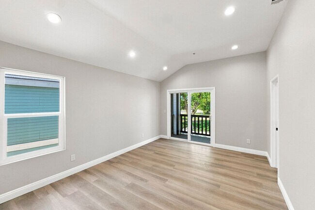Building Photo - 25544 Portola Loop