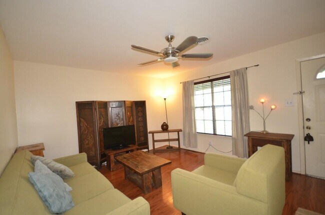 Building Photo - 5103 Orleans Ct