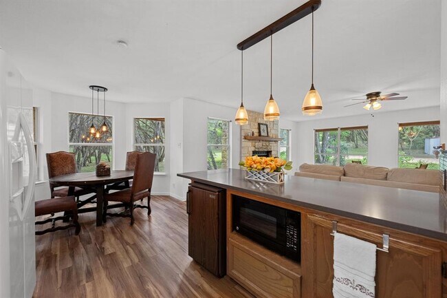 Building Photo - 4207 Deer Trail