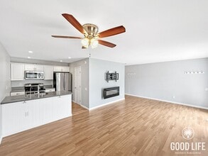 Building Photo - Spacious 2B/1.5BA Condo in Bay Park! Reserved Parking, Balcony, Fireplace Display & Pool!