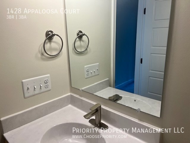 Building Photo - 1428 Appaloosa Ct