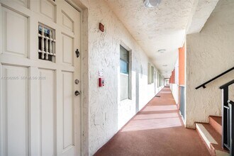Building Photo - 150 S Hollybrook Terrace