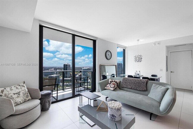 Building Photo - 501 NE 31st St