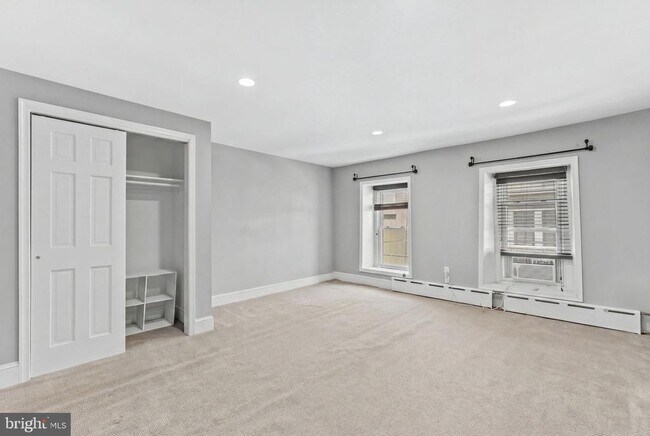 Building Photo - 183 Markle St