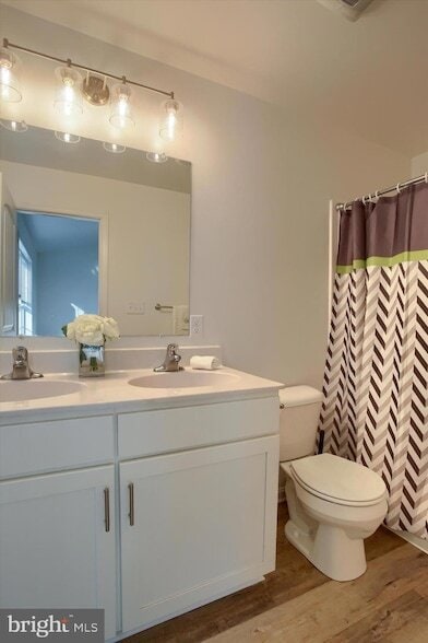 Building Photo - 30 Parkview Dr