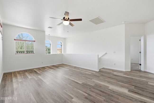 Building Photo - 4157 E Santa Fe Ln