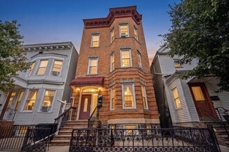 Building Photo - 414 59th St