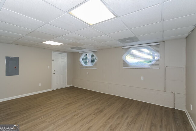 Building Photo - 3230 Revere Cir
