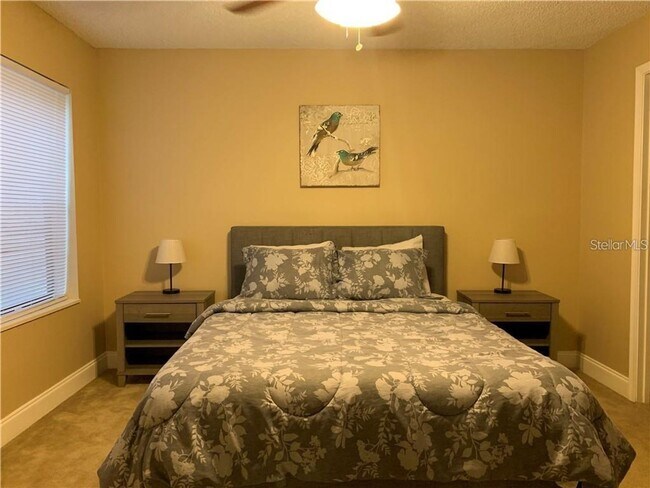 Building Photo - Southpointe Condo
