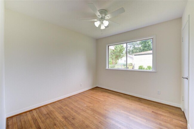 Building Photo - 10111 Fonville Dr