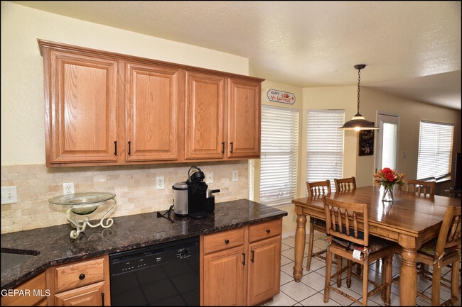 Building Photo - 1316 Black Ridge Dr