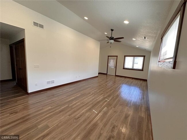 Building Photo - 1726 Aspen Ct