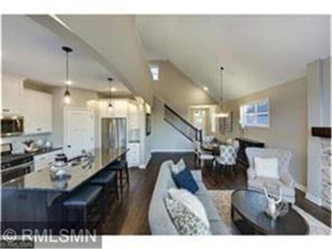Building Photo - 4565 Zircon Ln N