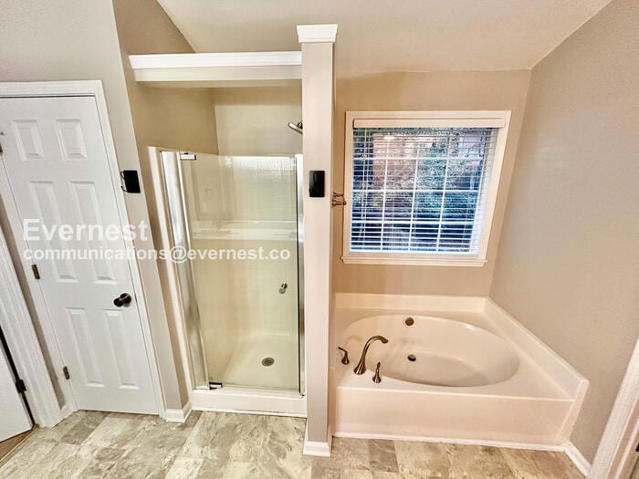 Building Photo - 2250 Winthrope Way Dr