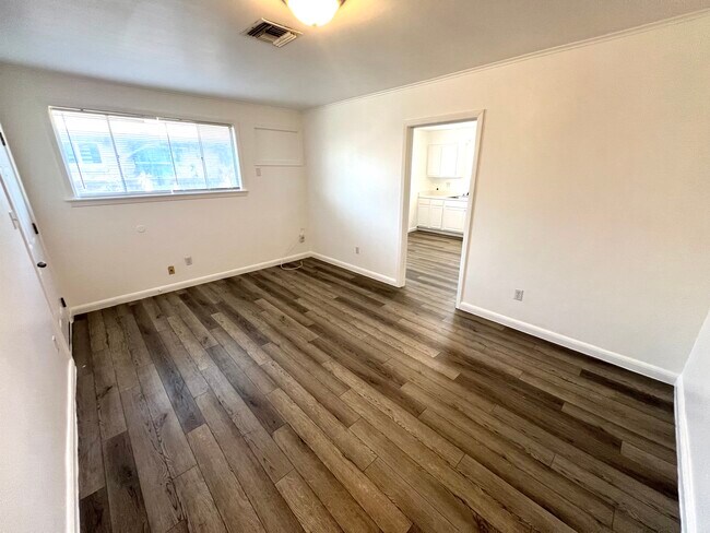 Building Photo - 501 Carnation Ave