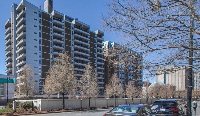 Building Photo - 566 Commonwealth Ave
