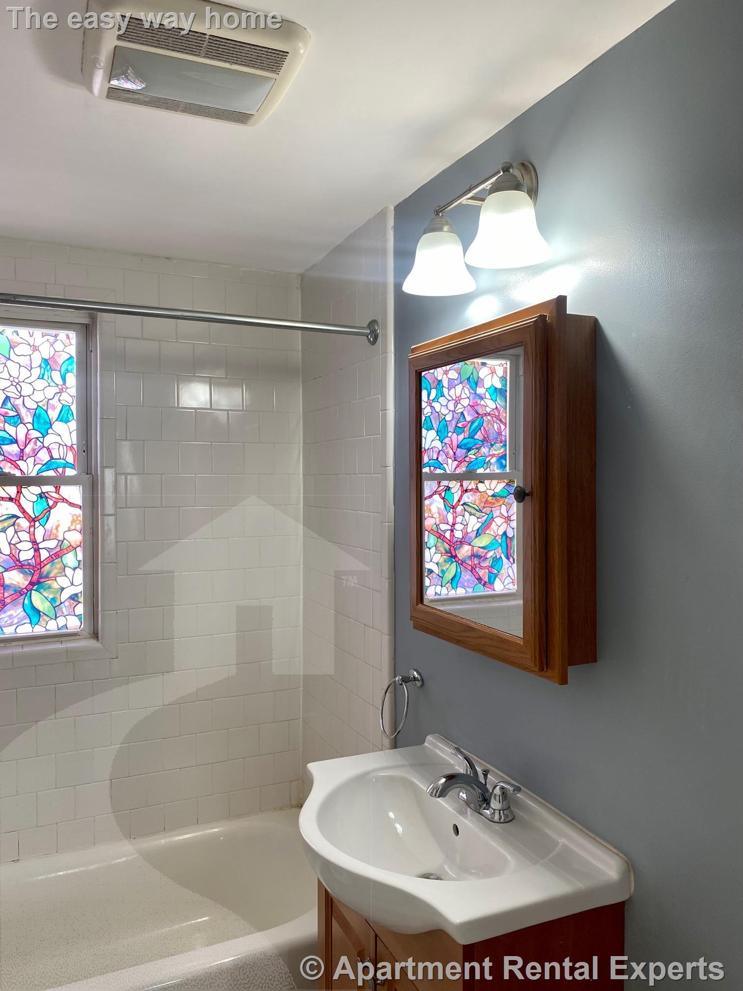 Building Photo - 12 Silvey Pl