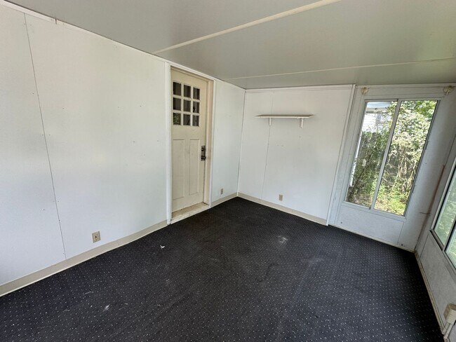 Building Photo - 1217 Florencedale Ave