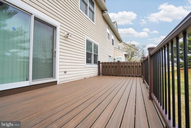 Building Photo - 115 Gleneagles Dr