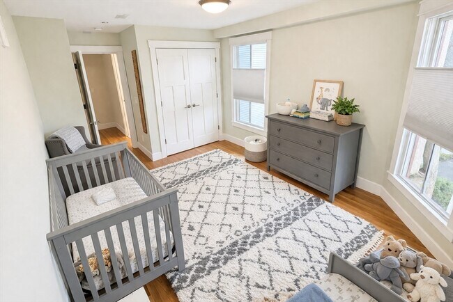 Building Photo - 27 Marcella St