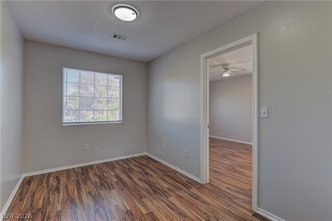 Building Photo - 10753 Pipers Cove Ln
