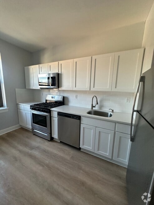 Building Photo - Main Street Commons - Beautifully Renovate...