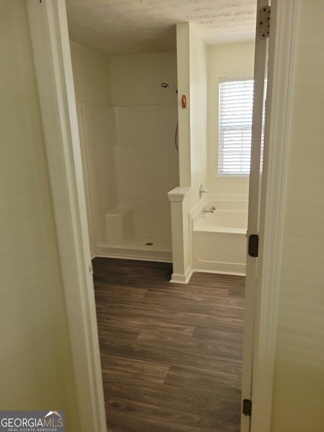 Building Photo - 356 Springbottom Ct SE