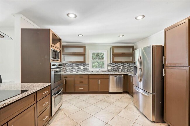 Primary Photo - 4935 Cambridge Dr