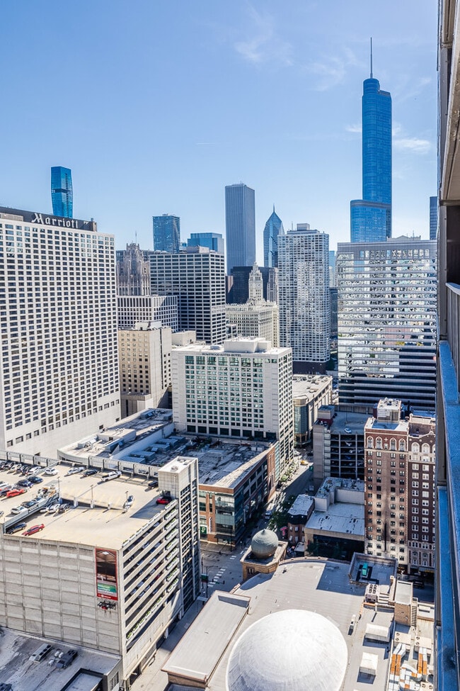 Building Photo - 10 E Ontario St