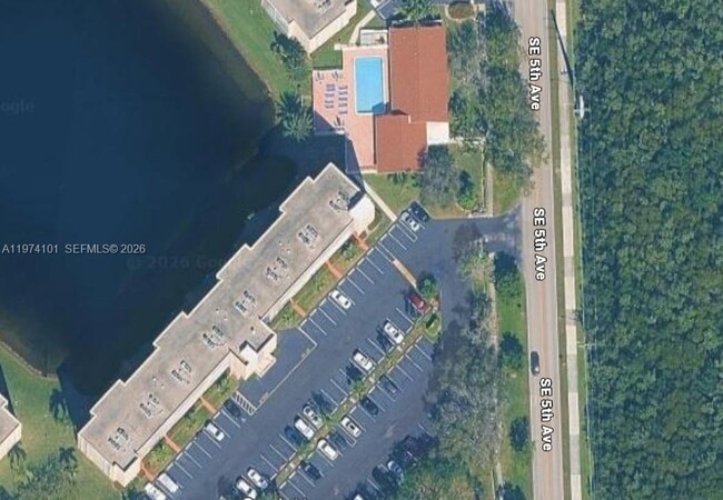 Building Photo - 441 SE 3rd St