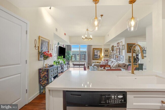 Building Photo - 475 K St NW