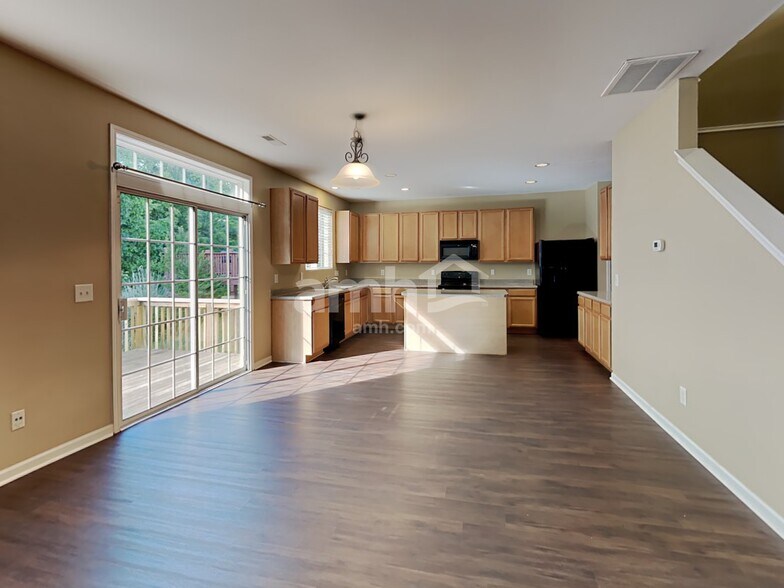 Building Photo - 6001 Ricker Rd