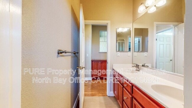 Building Photo - 8744 Merlot Way