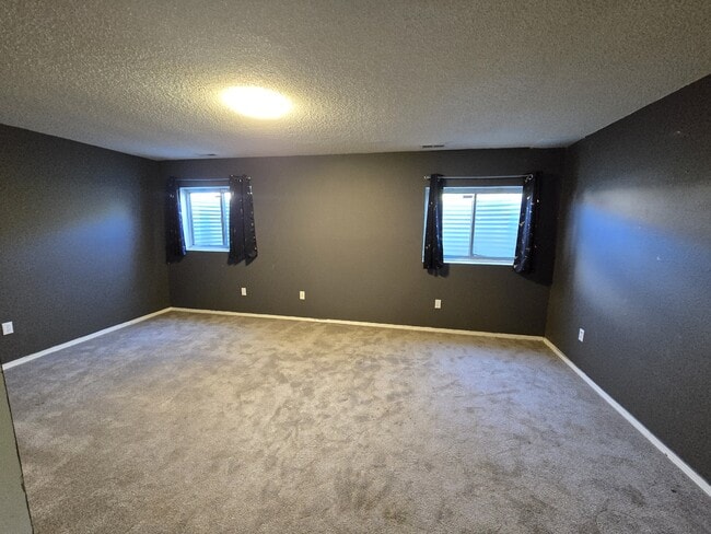 Building Photo - 4280 Solarglen Dr