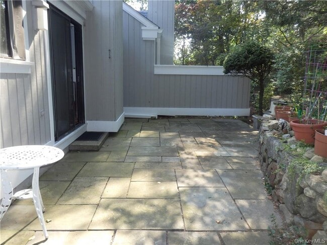 Building Photo - 132 B Heritage Hills