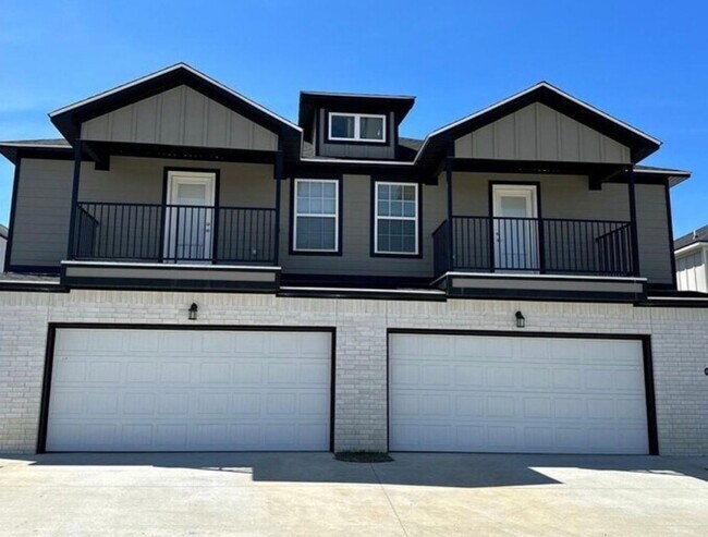 Building Photo - 4223 W Santa Fe St