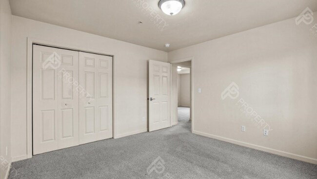 Building Photo - 3037 Coal Mine Ave