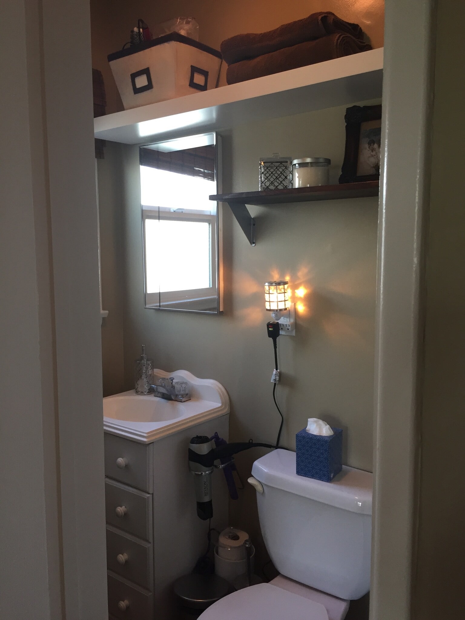 bath 2 - 701 Flower Ave