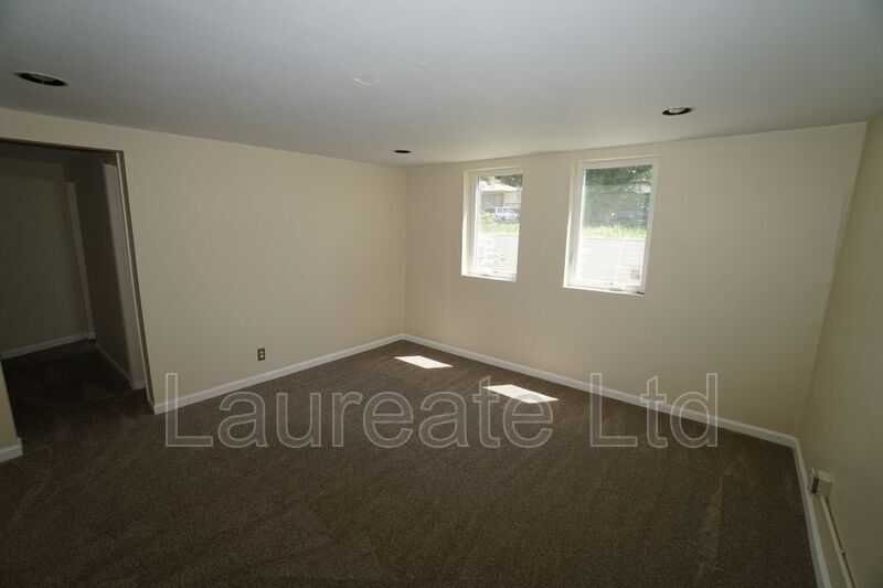 Building Photo - 1003 W Shepperd Ave