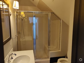 Building Photo - 3 BD DOWNTOWN Single Family House