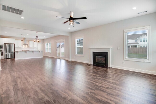 Building Photo - 105 Salmon Ln