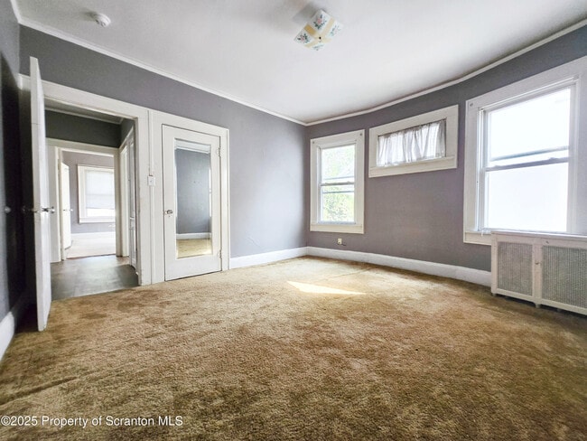 Building Photo - 542 Colfax Ave