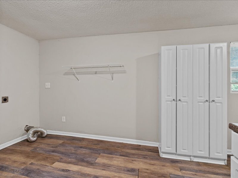 Building Photo - 10 W 98th St