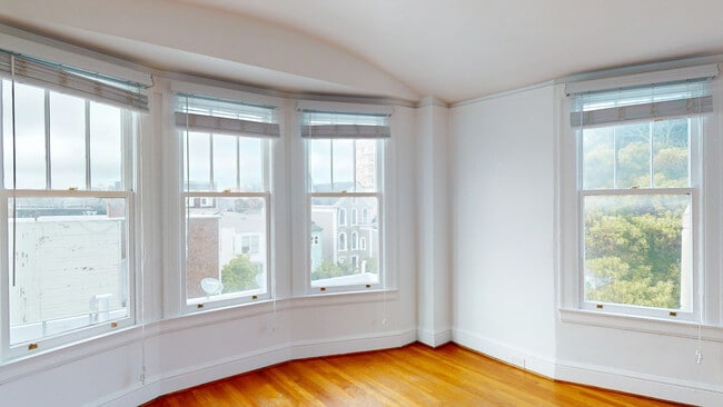 Building Photo - 1296 Grove St